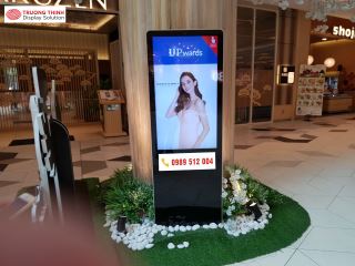 Màn hình quảng cáo chân đứng ngoài trời AHA 46 inch (AHA46U)